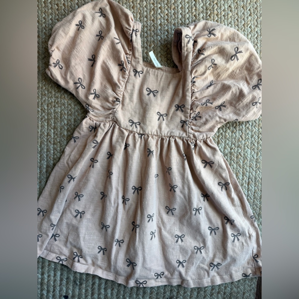 Rylee + Cru Bow Patterned Dress in pink